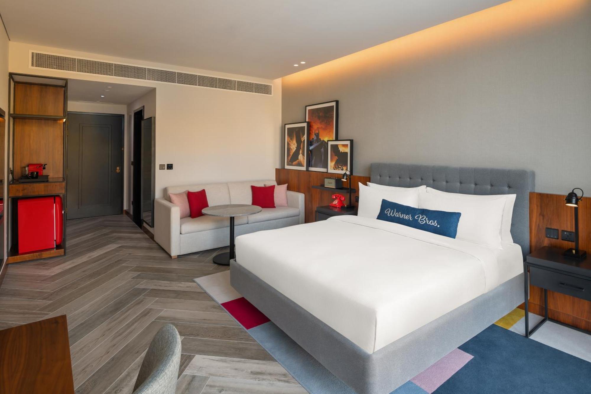 The Wb Abu Dhabi, Curio Collection By Hilton Hotel Exterior photo Deluxe Room