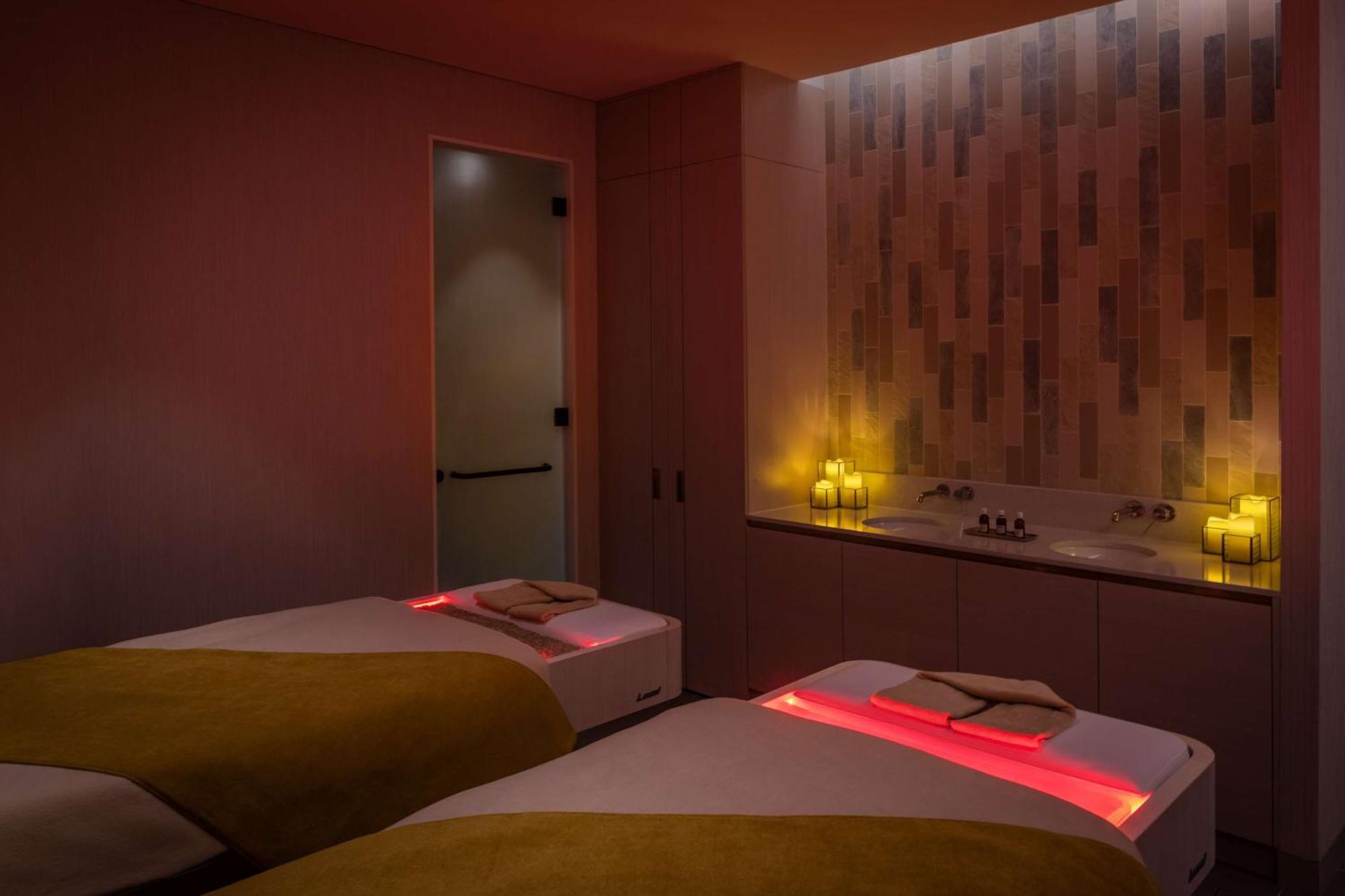 The Wb Abu Dhabi, Curio Collection By Hilton Hotel Exterior photo The spa at The Dorchester