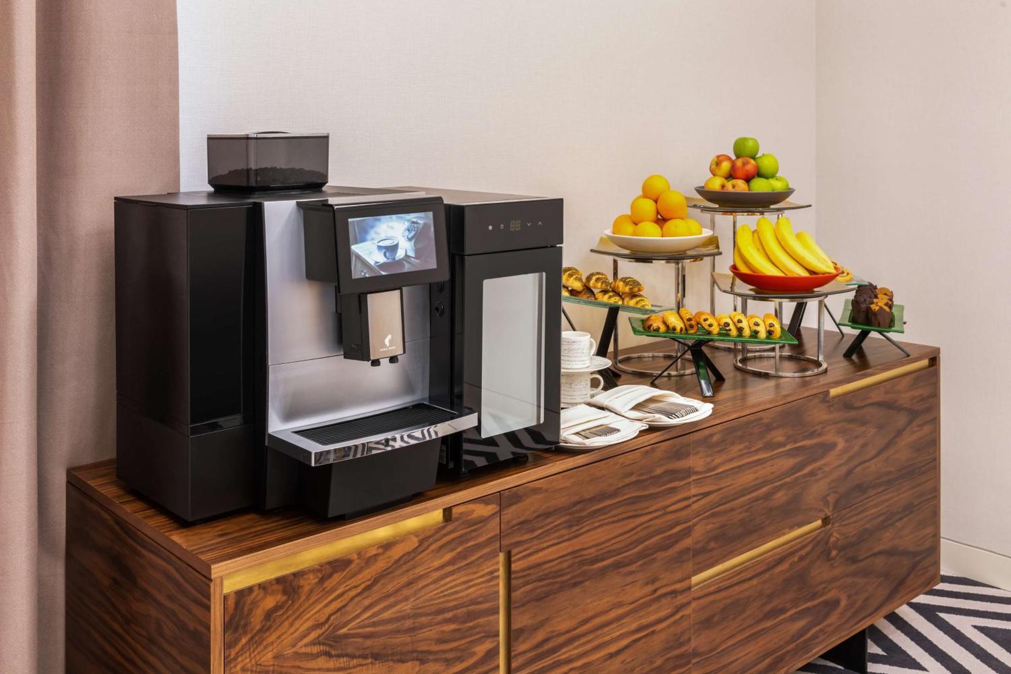 The Wb Abu Dhabi, Curio Collection By Hilton Hotel Exterior photo A coffee machine