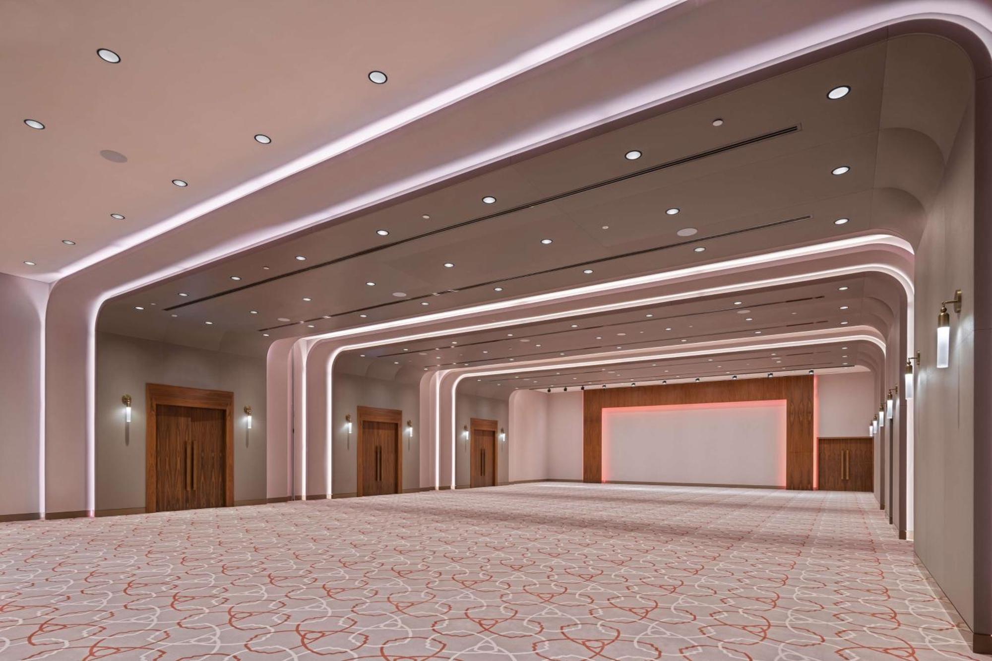 The Wb Abu Dhabi, Curio Collection By Hilton Hotel Exterior photo The interior of the ballroom