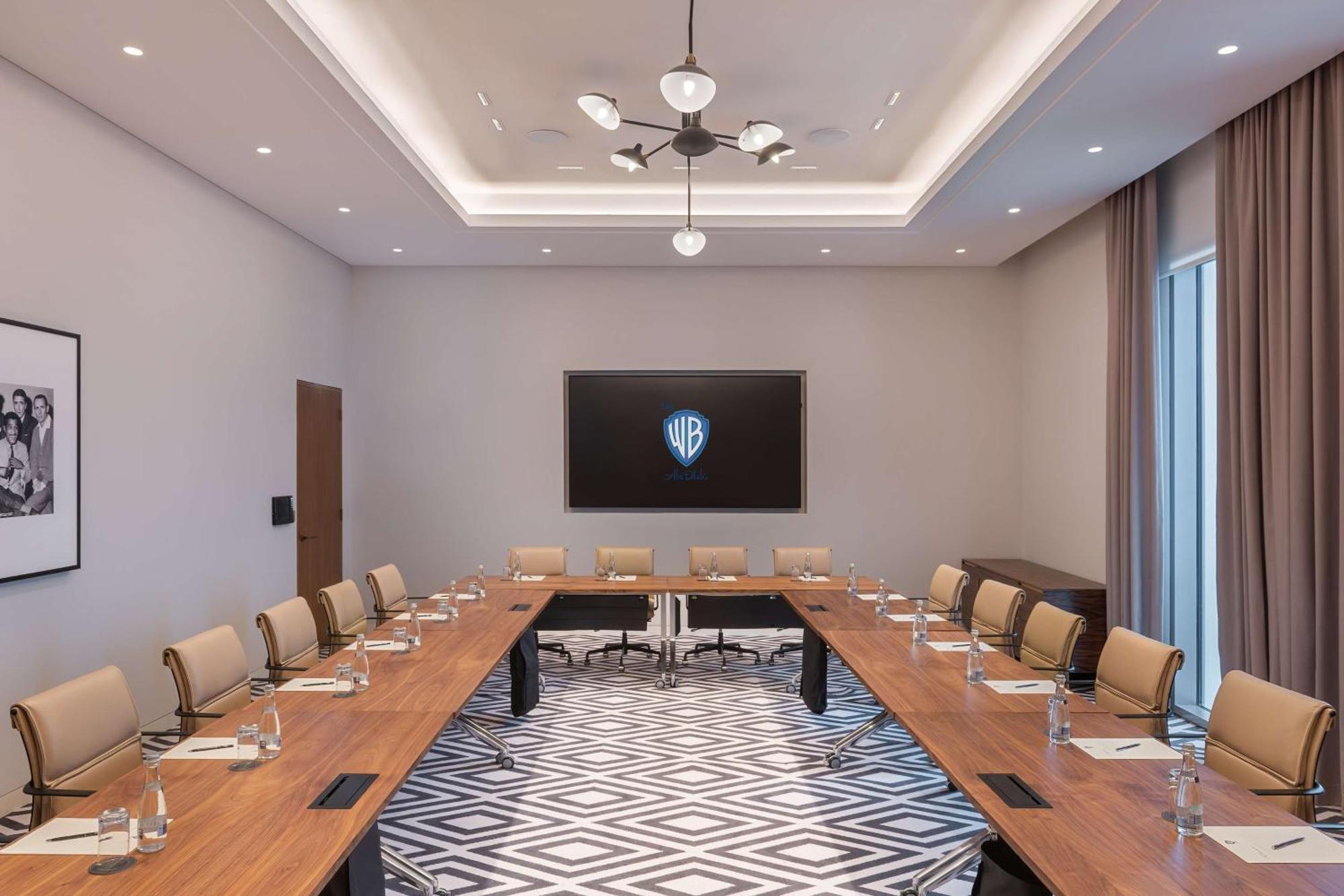 The Wb Abu Dhabi, Curio Collection By Hilton Hotel Exterior photo The WB Boardroom