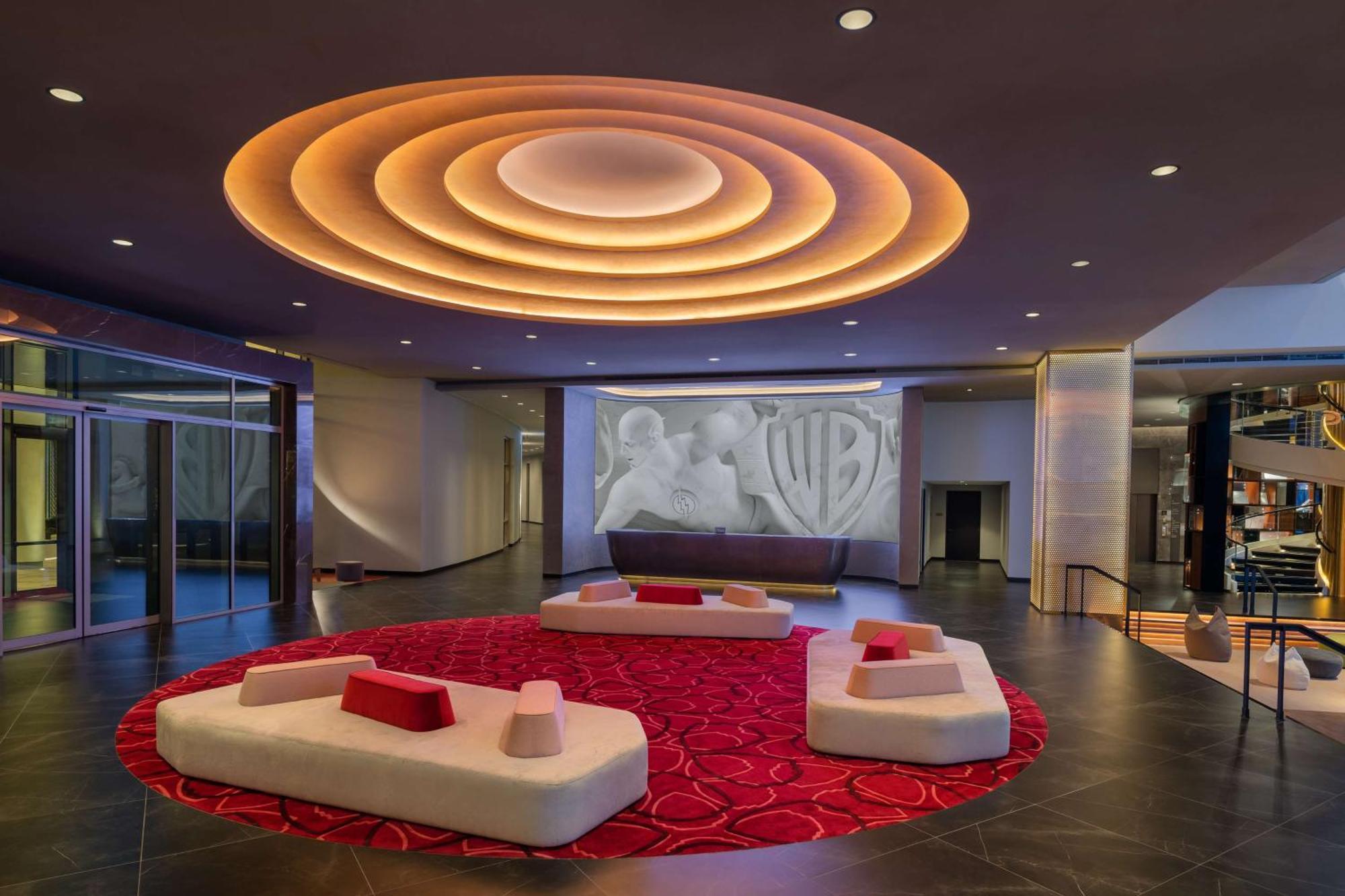 The Wb Abu Dhabi, Curio Collection By Hilton Hotel Exterior photo The lobby of the hotel